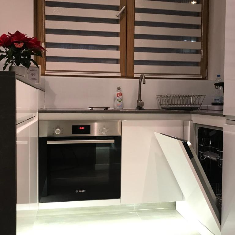 INNA Luxe&Wine- Central Belgrade Apartments - Deluks Apartman - 20