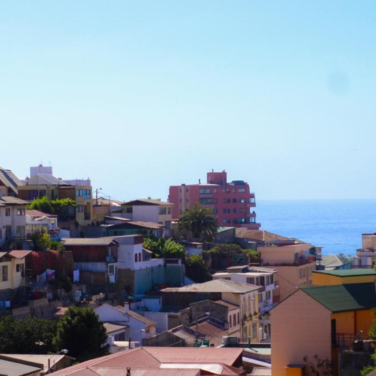 Viña City Hostel II - Deluxe Double Room with Extra Bed - 1