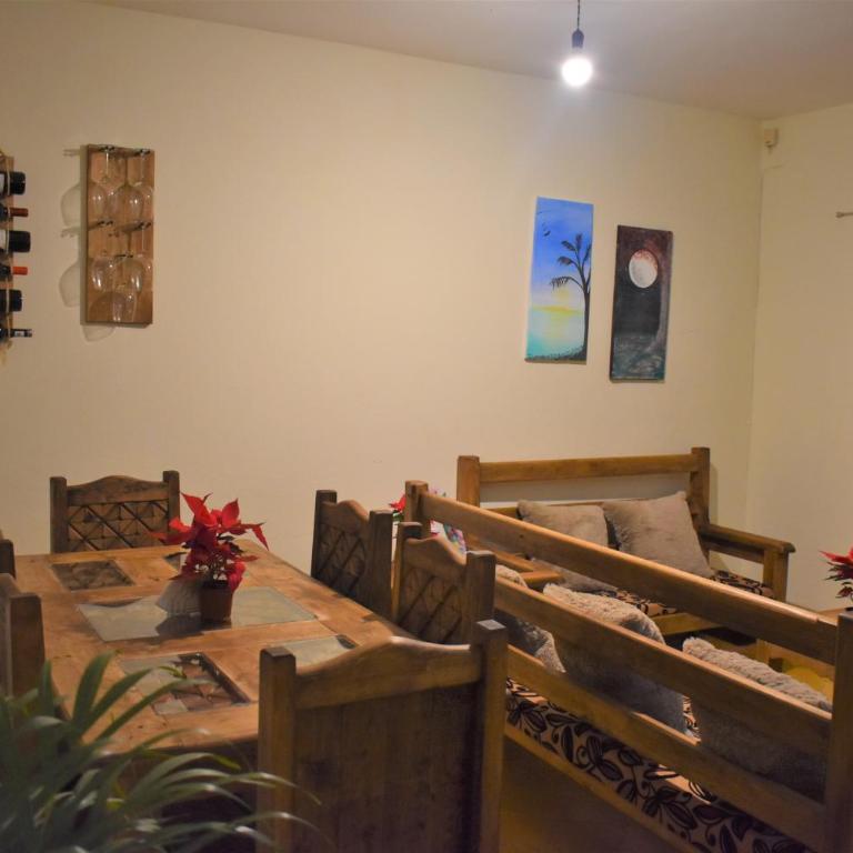 La casita, ubicada en el centro - Four-Bedroom House - 39