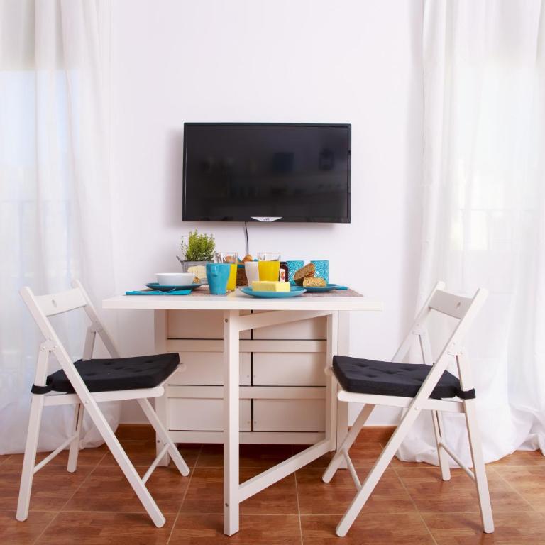 Sea & Wave Ventura Studio Apartment - Apartamento Estudio - 11