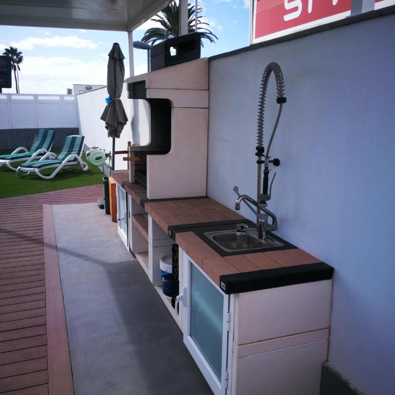 Cozy Luxury - Three-Bedroom House - 48