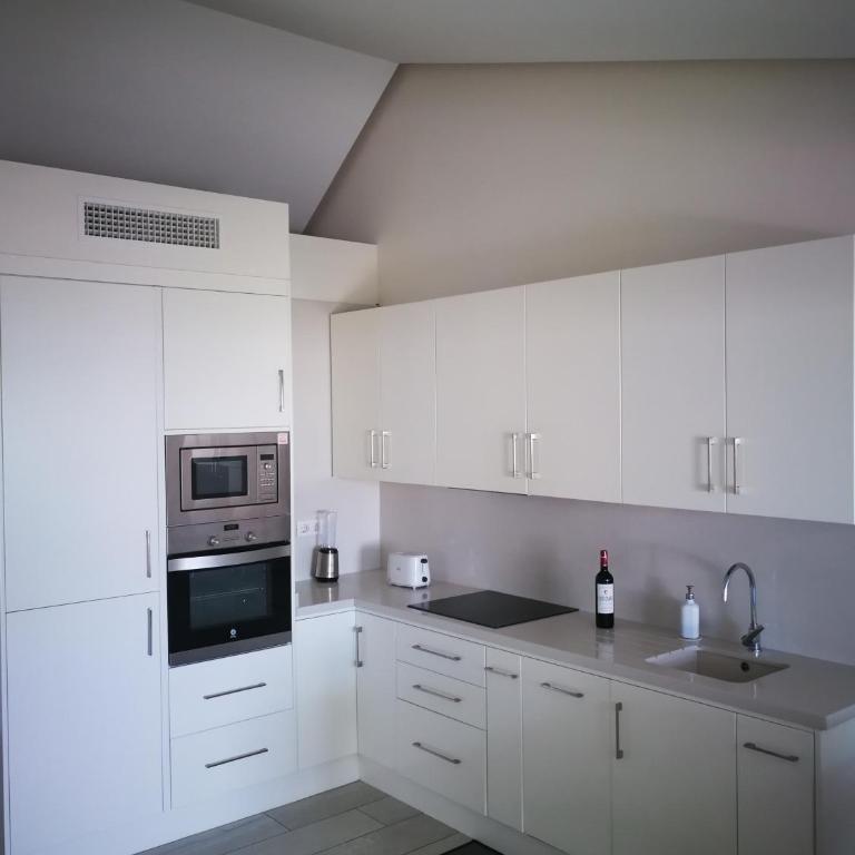 Cozy Luxury - Three-Bedroom House - 53