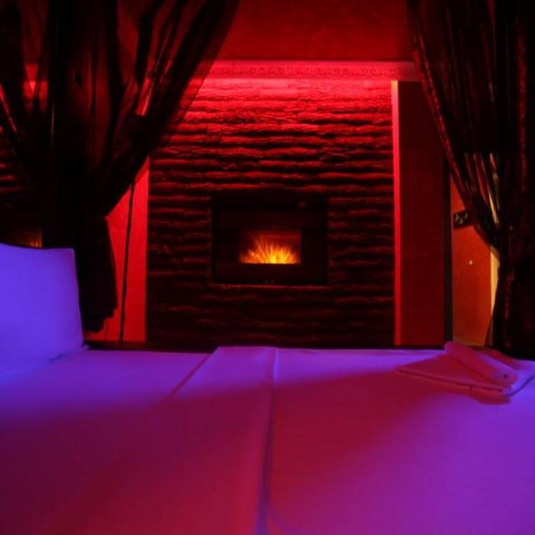 Spa Secret - Dvokrevetna Soba sa Bračnim Krevetom i Spa Kadom - 6