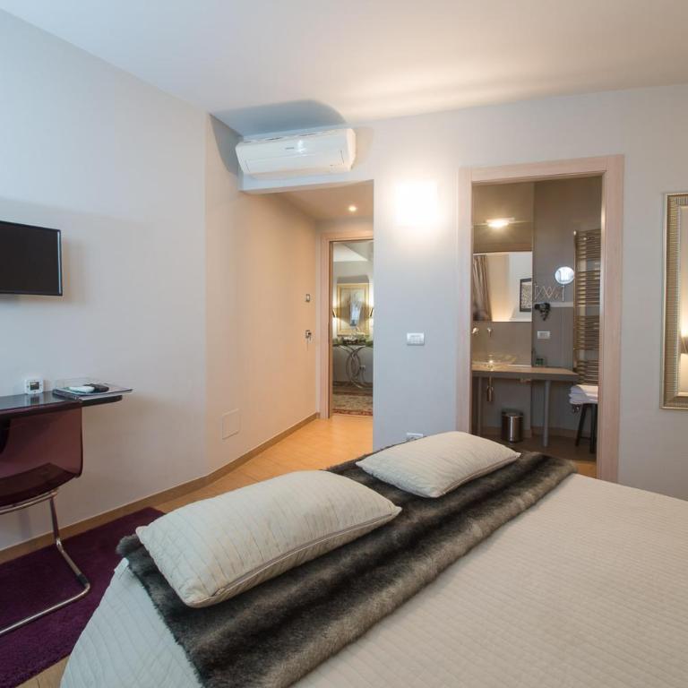 Residenza Ca' degli Enzi - Camera Matrimoniale Economy con Vista Città - 5