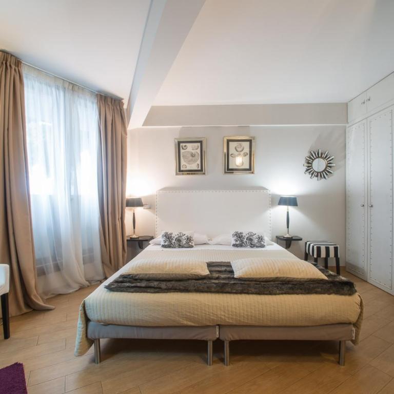 Residenza Ca' degli Enzi - Camera Matrimoniale Comfort con Vista Città - 3