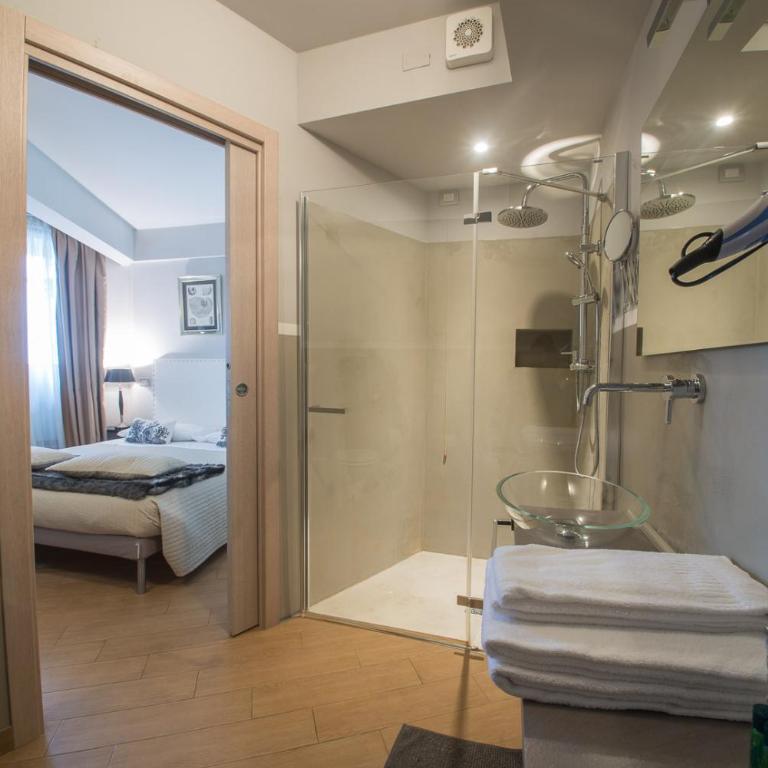 Residenza Ca' degli Enzi - Camera Matrimoniale Comfort con Vista Città - 4