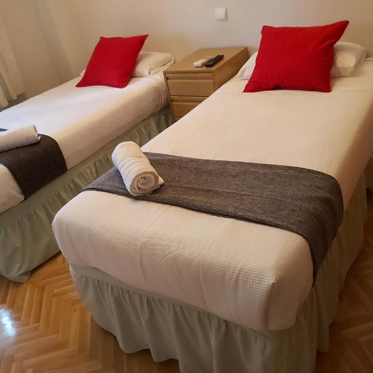 Chalet Avila Rooms - Twin Room with Shared Toilet - 1