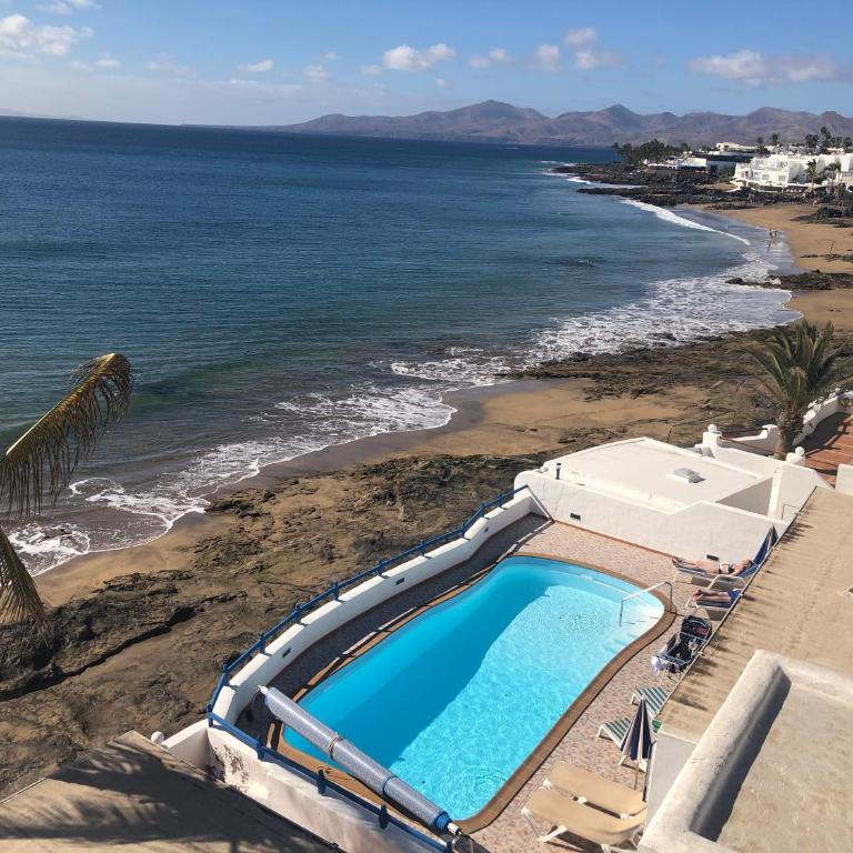 Villa Caleton - Villa - Beach Front - 4