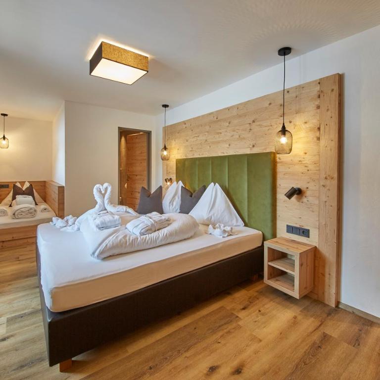 Hotel Hubertushof - Familienzimmer mit Balkon - 2