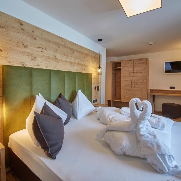 Hotel Hubertushof - Familienzimmer mit Balkon - 1