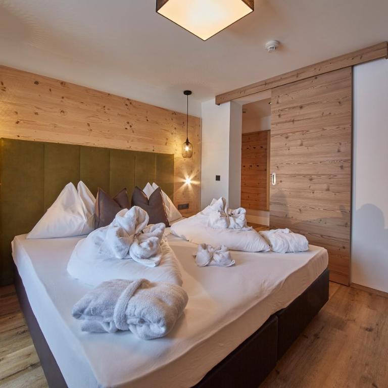 Hotel Hubertushof - Suite mit 2 Schlafzimmern - 5
