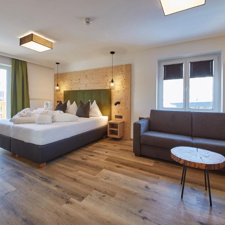 Hotel Hubertushof - Suite mit 2 Schlafzimmern - 11