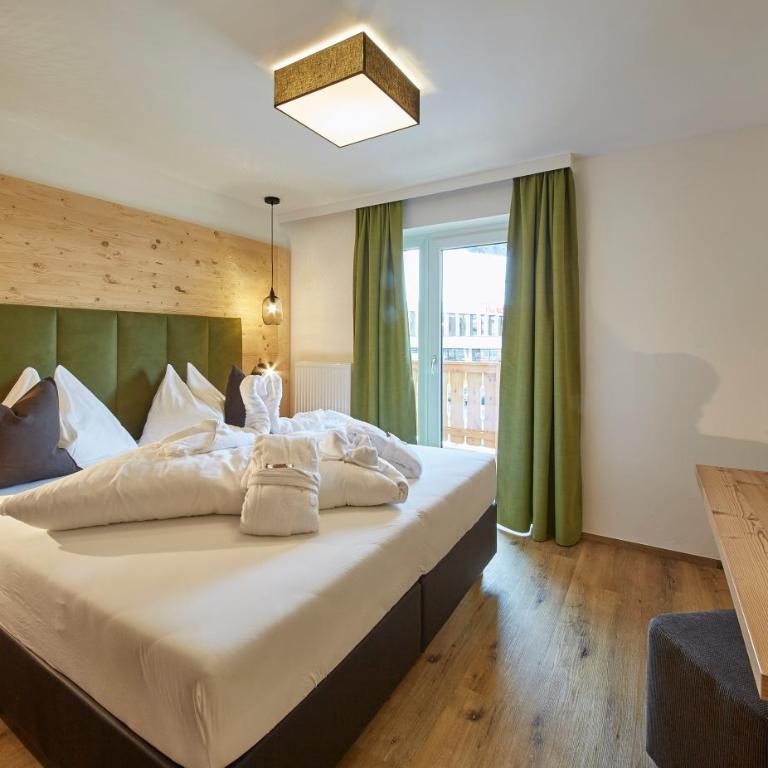 Hotel Hubertushof - Suite mit 2 Schlafzimmern - 4