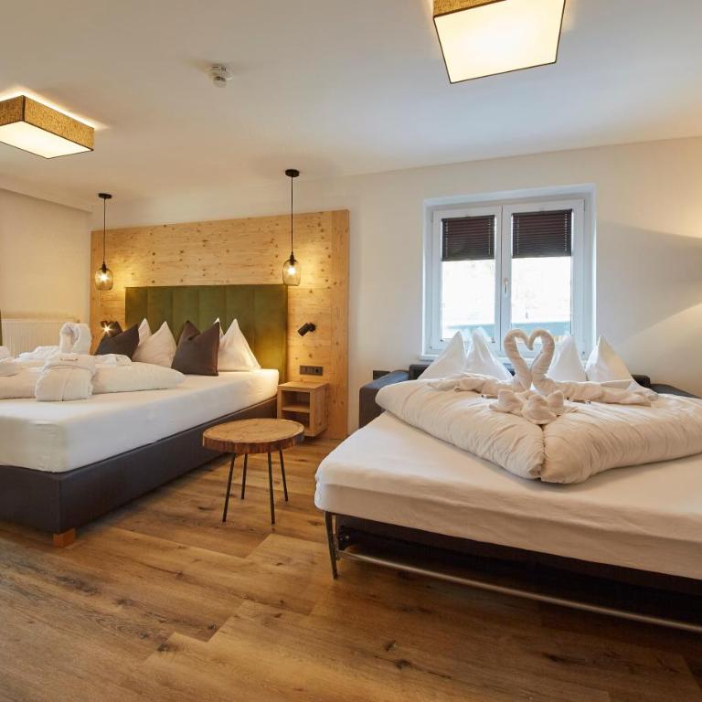 Hotel Hubertushof - Suite mit 2 Schlafzimmern - 10