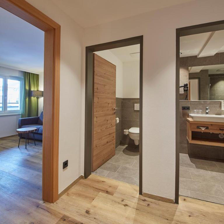 Hotel Hubertushof - Suite mit 2 Schlafzimmern - 8