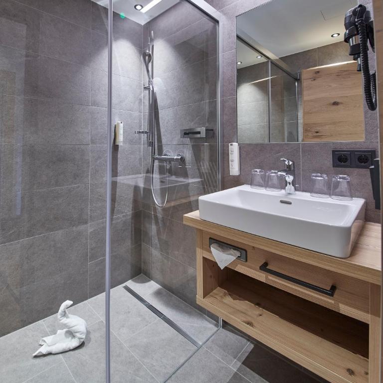 Hotel Hubertushof - Suite mit 2 Schlafzimmern - 2