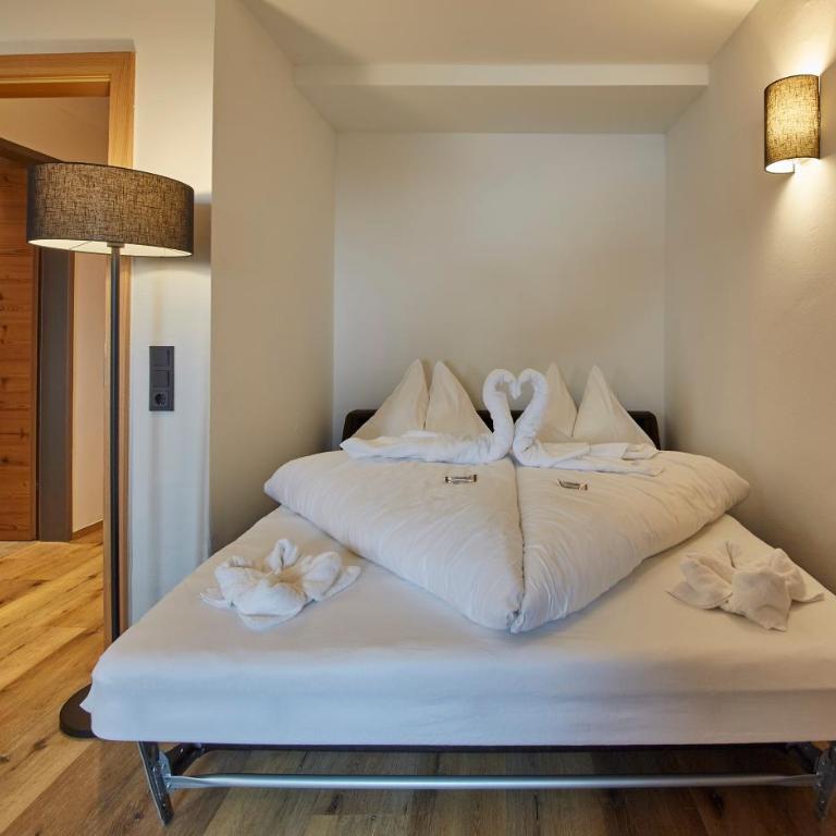 Hotel Hubertushof - Familienzimmer mit Balkon - 4