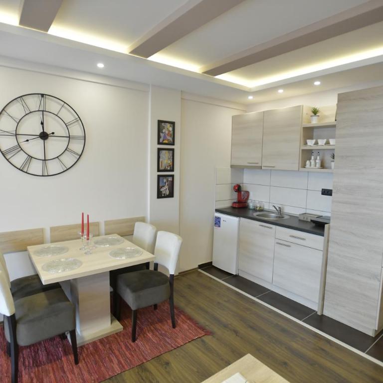 Apartman Sunset Milmari Kopaonik M10 - Apartment with Mountain View - 70