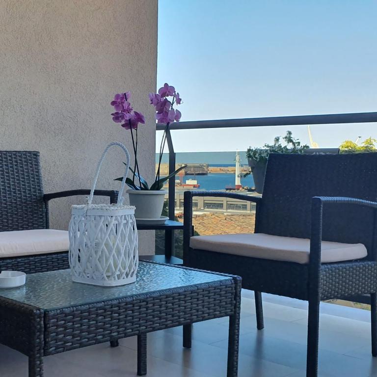 Location10 - Deluxe Double Room with Balcony and Sea View - 3