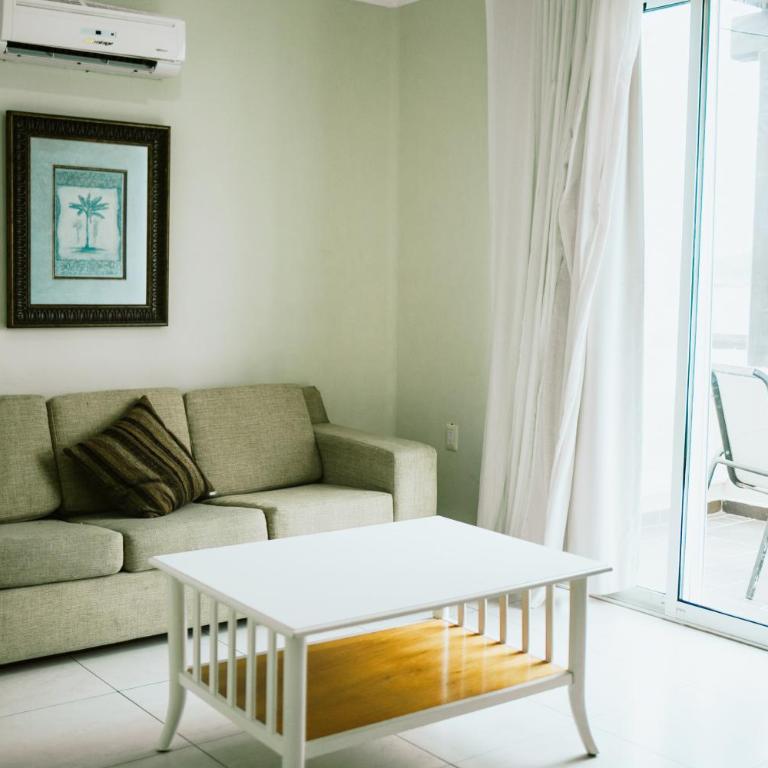 Diamond Bay - Deluxe Suite - 3