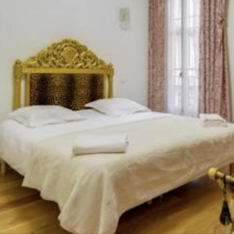 21a Maréchal FOCH Avenue Paris CHAMPS-ELYSÉES - Two-Bedroom Apartment - 14