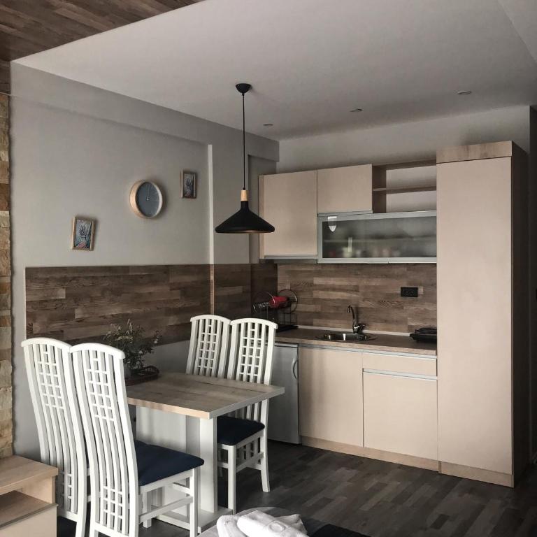 Studio Milmari ,Premier 18 - Apartment with Terrace - 4