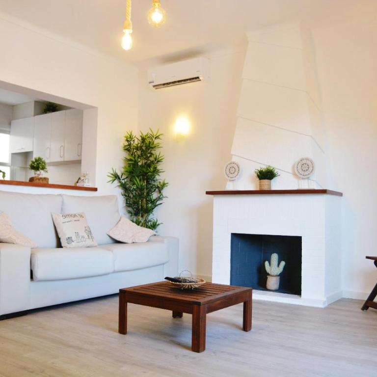 Sea House Can Picafort - Three-Bedroom House - 1