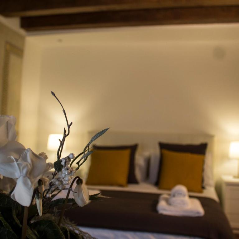 Cavour44 - Palazzo Canossa - Camera Matrimoniale Deluxe - 18