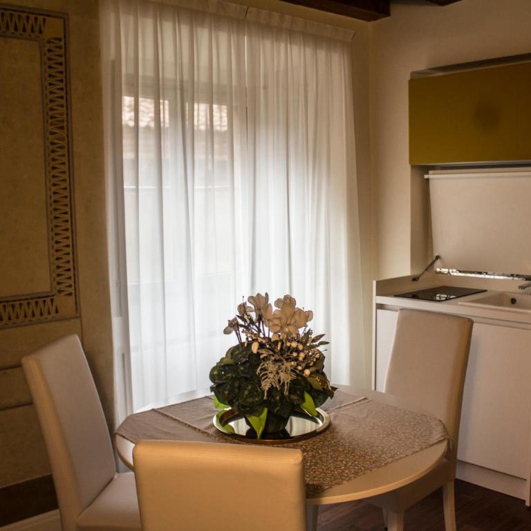 Cavour44 - Palazzo Canossa - Camera Matrimoniale Deluxe - 14
