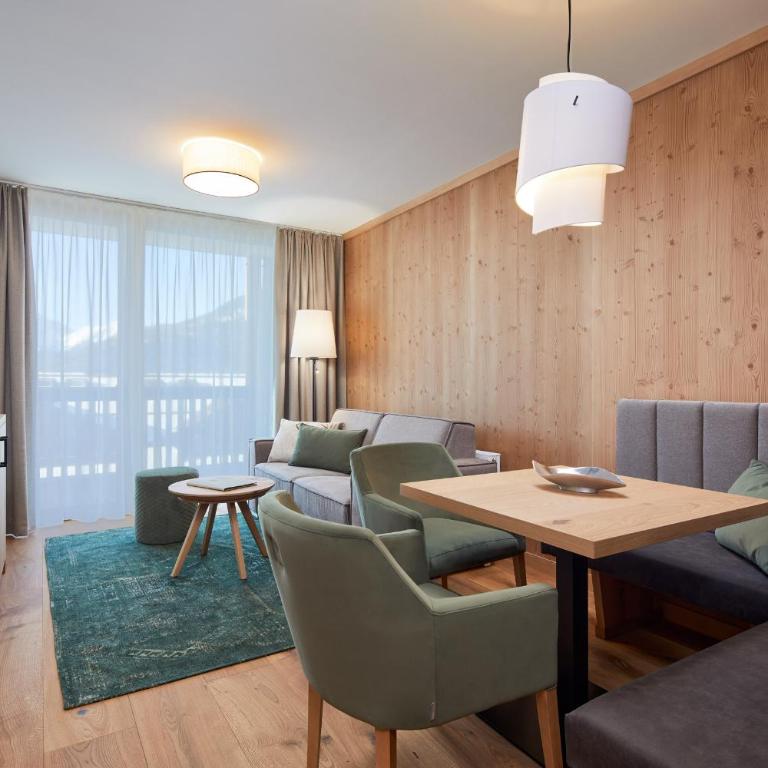 Zugspitz Resort - Suite mit Balkon - 8