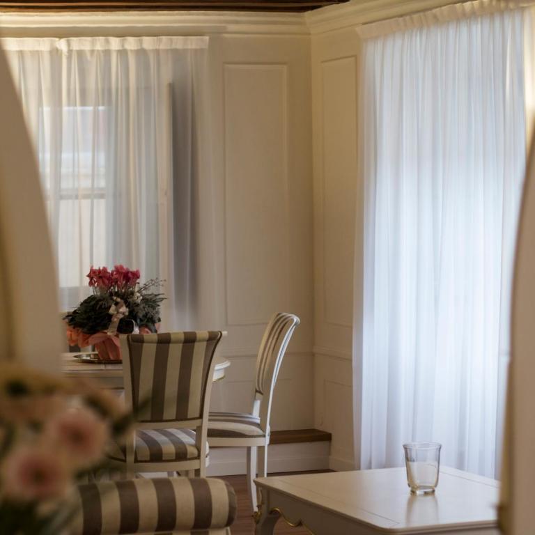 Cavour44 - Palazzo Canossa - Camera King - 12