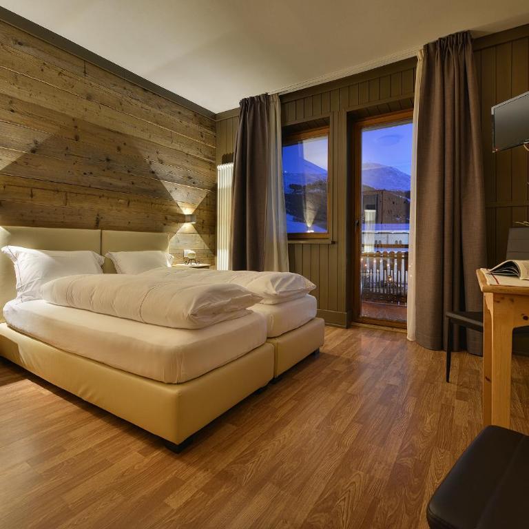 Hotel Bernina - Camera Matrimoniale Superior con Balcone - 3