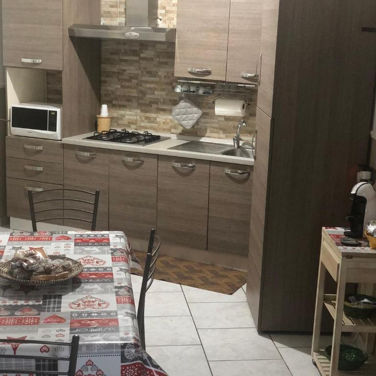 La finestra sul Castello - Three-Bedroom House - 10
