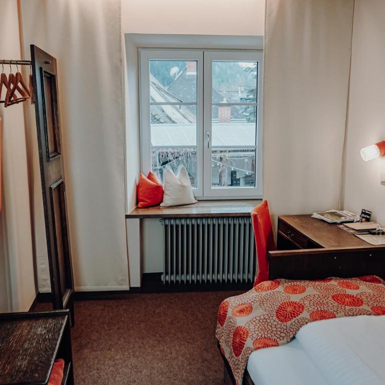 Der Eberhard - Sleep & Dine A9 Exit 133 - Basic Einzelzimmer - 4