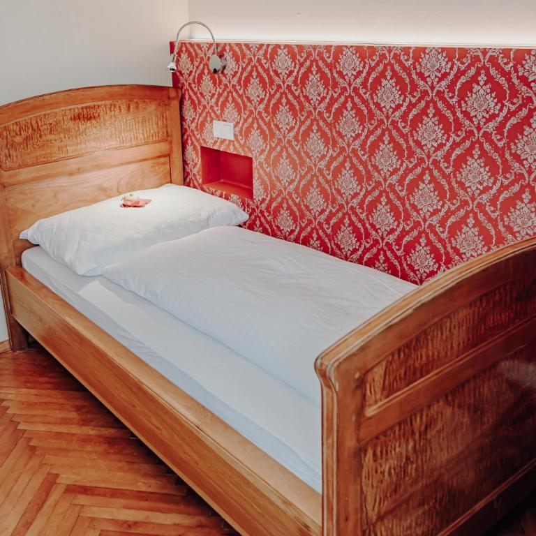 Der Eberhard - Sleep & Dine A9 Exit 133 - Standard Einzelzimmer - 6