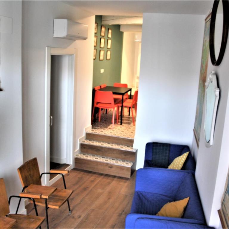 Housingleón - Albergue Turístico Nama Hostel - Habitación Familiar con baño privado - 5