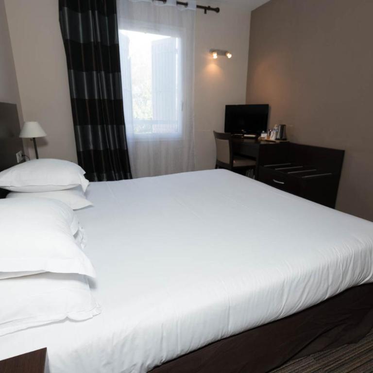 SOWELL HOTELS Domaine de la Petite Isle - Chambre Double Classique - 7