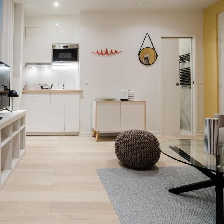 SUITE ELUARD au cœur de la Rive Gauche, neuf, design, 2-4 personnes - Appartement 1 Chambre - 12