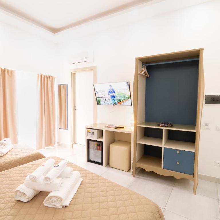 Royal House Napoli Centro, by ClaPa Group - Superior King Room - 7