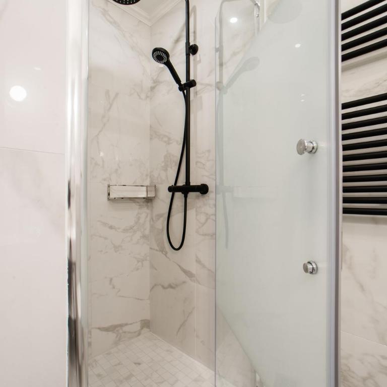 SUITE SARTRE : au cœur de la Rive Gauche, neuf, design, 2/4 personnes - Appartement 1 Chambre - 10