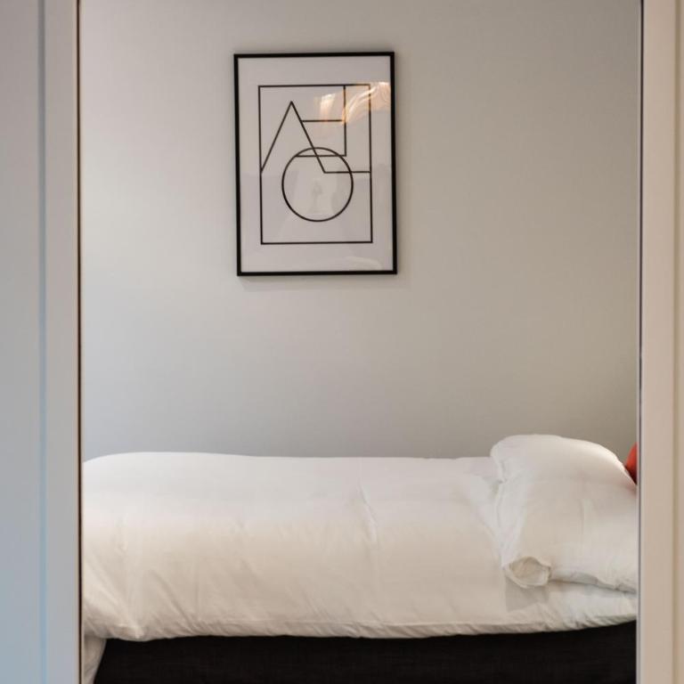 SUITE COCTEAU : au cœur de la Rive Gauche, neuf, design, 2/4/6 personnes - Appartement 1 Chambre - 21