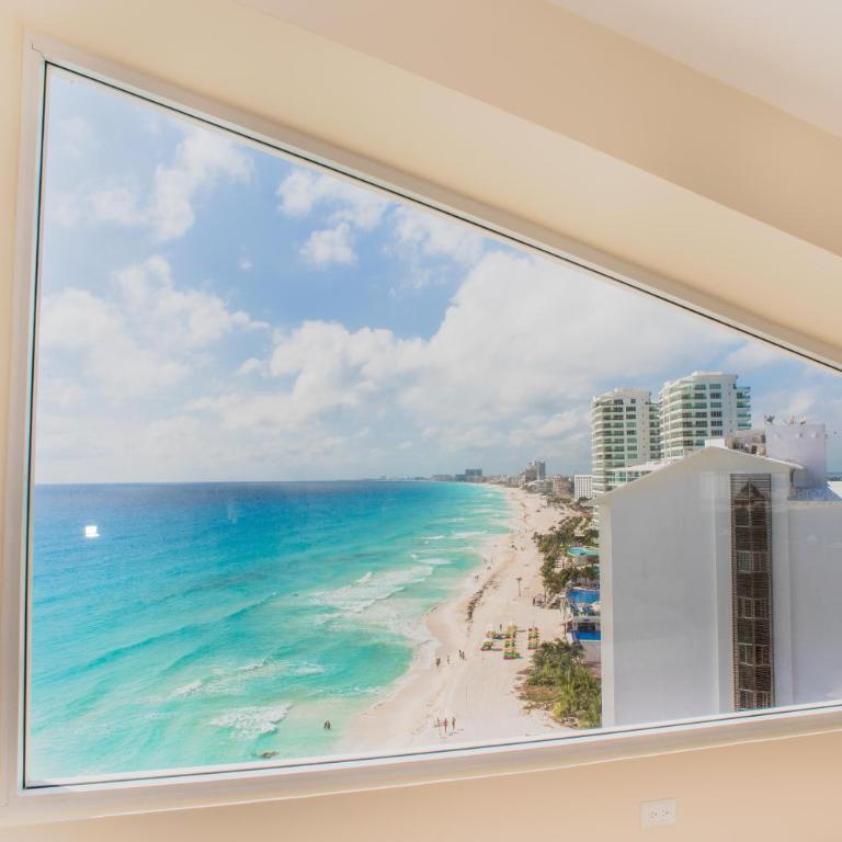 2 Story Oceanfront Penthouses on Cancun Beach! - Penthouse Apartment - 10