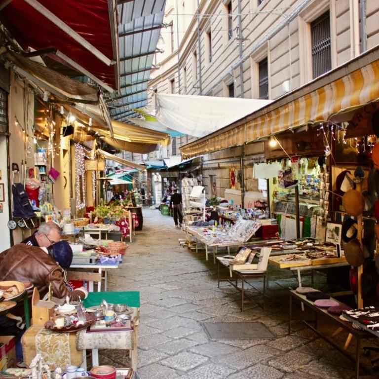 VUCCIRIA 57 locazione turistica nel cuore pulsante della movida! - Appartamento con 1 Camera da Letto - 25