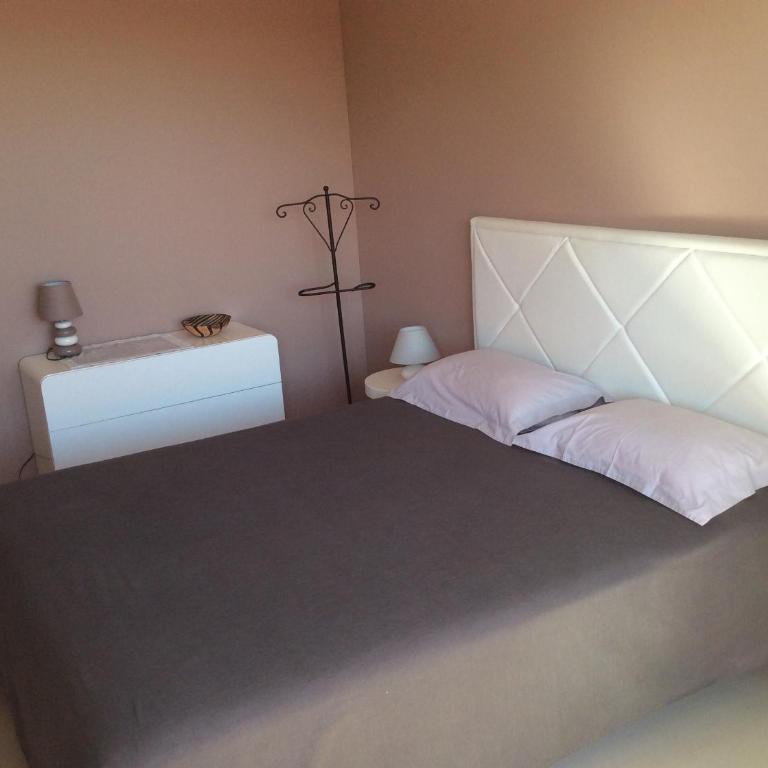 Quartier piscine municipale Bel Appart 4 pers terrasse parking wi-fi - Appartement 1 Chambre - 13