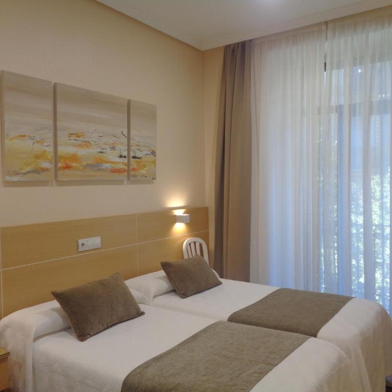 Pensión Urumea - Habitación Doble Exterior 2 camas - 7