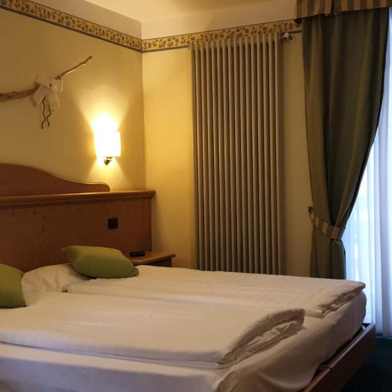 Albergo Bernard - Camera Matrimoniale - 7