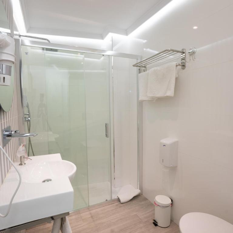 Apartamentos Abril - Estudio de 1 dormitorio - 4