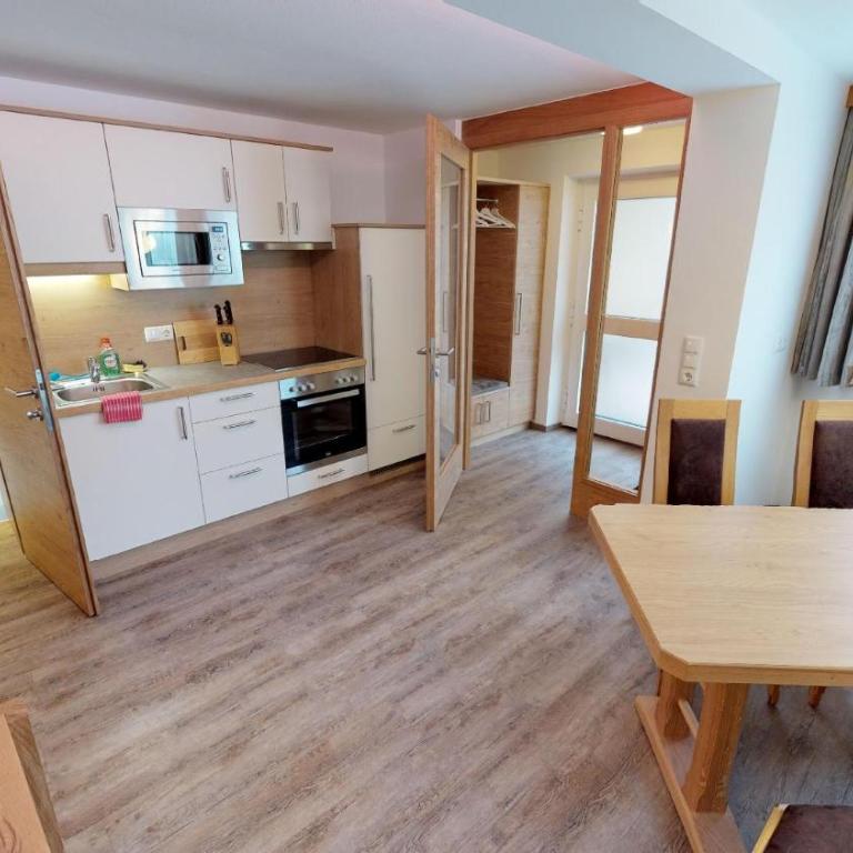 Pension Bergkristall - Apartment mit 1 Schlafzimmer und Infrarotkabine - 2