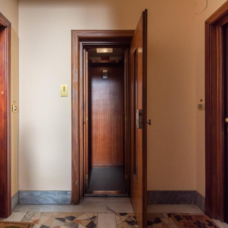GuestHost - Toc-Toc Apartment a 10 min dall'Ospedale Maria Vittoria - One-Bedroom Apartment - 24