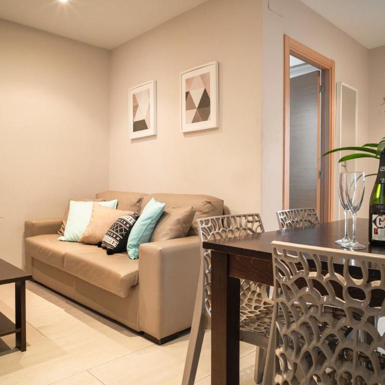 The Family Host - Lost Garden Ciutadella Park - Apartment Attic Rooftop views - 8